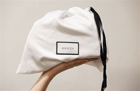 gucci réplica primeira linha|Gucci Bag Authentication: 8 Steps To Spot a Fake .